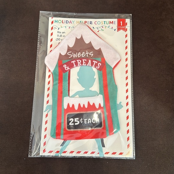 5 pc target bullseye Santa’s elf helper outfits NIP Christmas Elf holiday helper - Picture 5 of 6